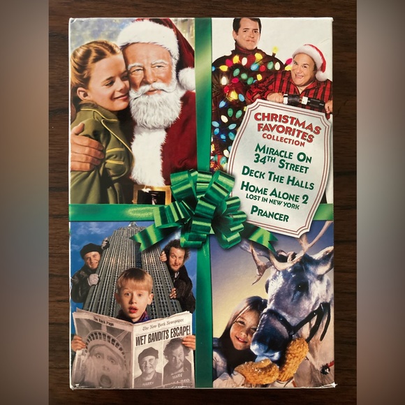 Christmas Collection: Miracle on 34th St, Deck the Halls, Home Alone 2, Prancer - Picture 3 of 17